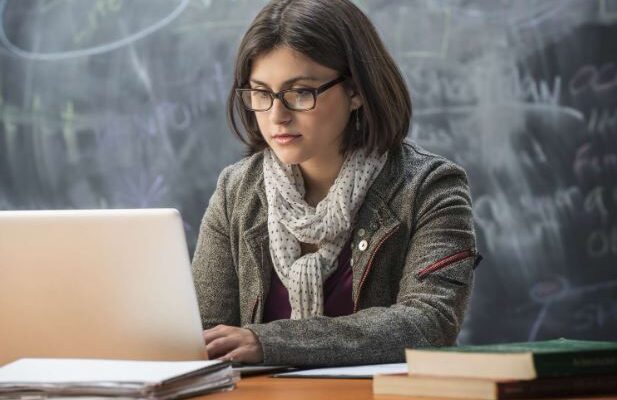 Why are Online Classes So Challenging For Students?