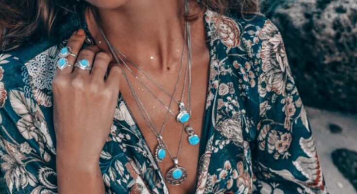 Boho Chic: The Art of Wearing Turquoise Jewelry with Casual Outfits